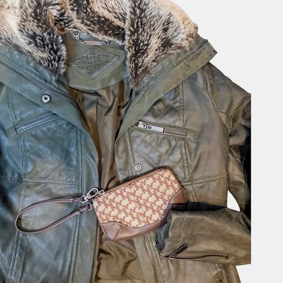 Vintage Y2K New York & Company Logo Leather Wristlet - Picture 4 of 4